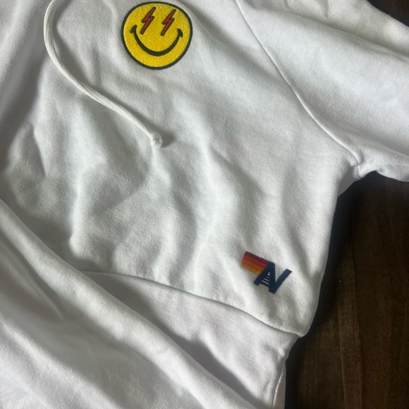 AV Nation cropped hoodie NWOT - Picture 6 of 6